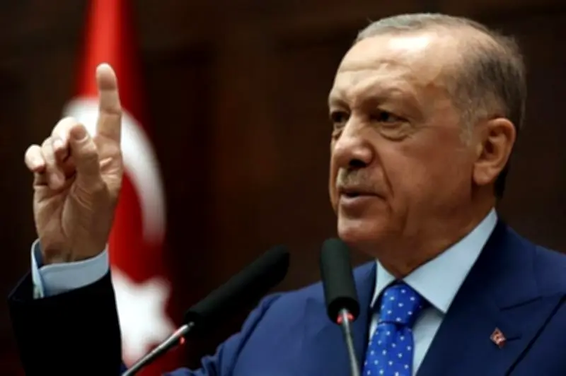 أردوغان يتهم إسرائيل بتقويض جهود إنهاء الحرب ويحذر من تداعيات إغلاق مضيق هرمز