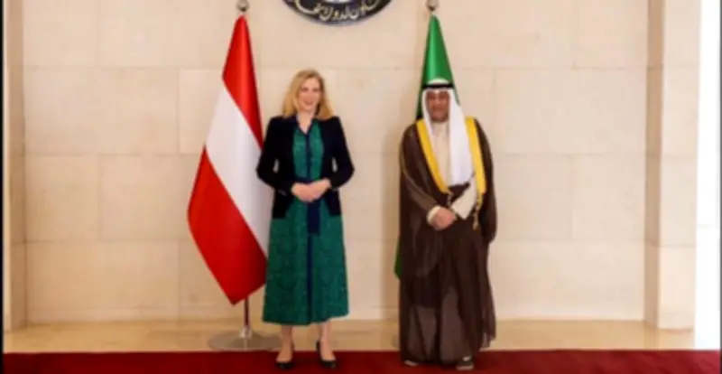 الأمين العام لمجلس التعاون يستقبل وزيرة خارجية النمسا لبحث الاعتداءات الإيرانية وأزمة مضيق هرمز