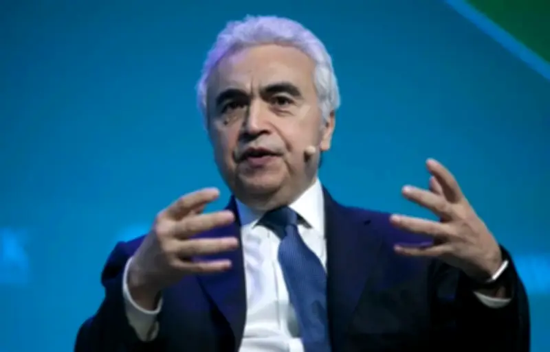 وكالة الطاقة الدولية تحذر: العالم على أعتاب "أبريل الأسود" بسبب أزمة الطاقة الأشد في التاريخ