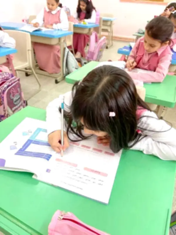 أولياء أمور يواجهون صعوبات في التسجيل الإلكتروني للمستجدين ويطالبون بمحاكاة منصة "قبول"