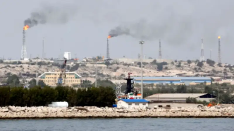 انفجارات غامضة تهز جزيرة خرج الإيرانية وسط تهديدات ترامب وتثير مخاوف من شلل صادرات النفط