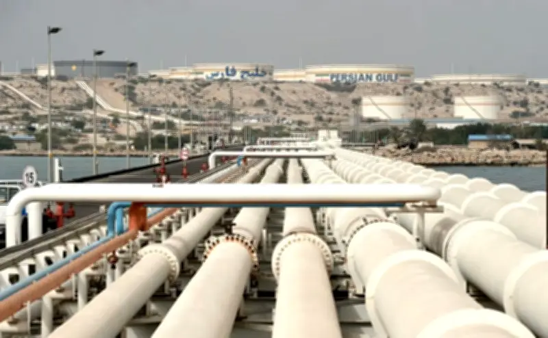 إيران تهدد بتعطيل إمدادات النفط والغاز لسنوات إذا تعرضت بنيتها التحتية المدنية للهجوم
