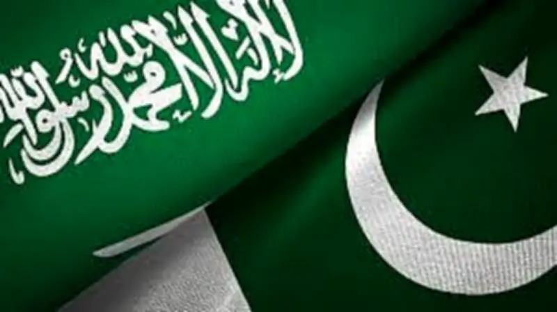باكستان تؤكد وقوفها مع السعودية بموجب اتفاقية الدفاع المشترك وتنتقد الهجمات الإيرانية