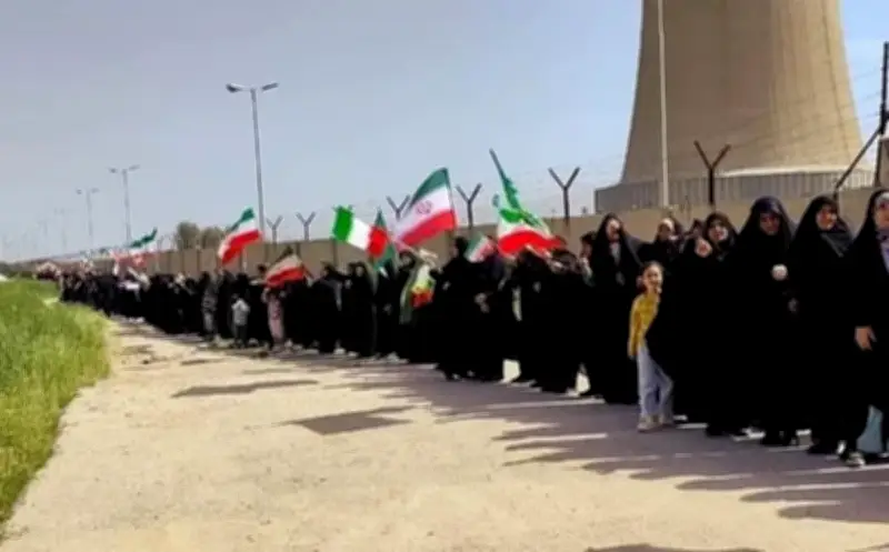 إيران تستدعي الفنانين والرياضيين كدروع بشرية لحماية محطات الكهرباء من التهديدات الأمريكية