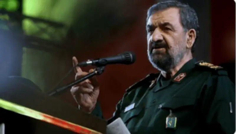 اللواء رضائي: أصابع القوات المسلحة الإيرانية على الزناد لحماية المصالح الوطنية