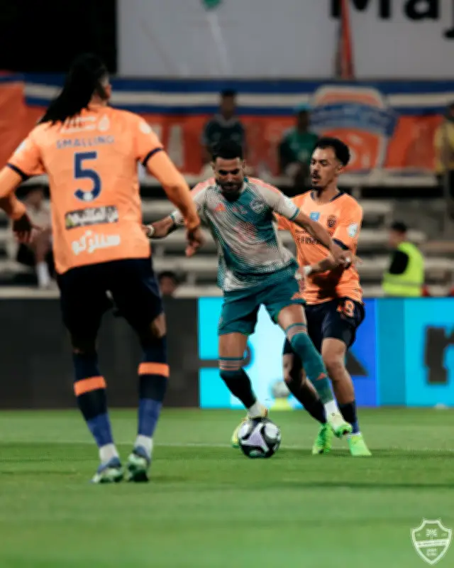 الأهلي يفشل في الحفاظ على الفوز ويتعادل مع الفيحاء في دوري روشن السعودي