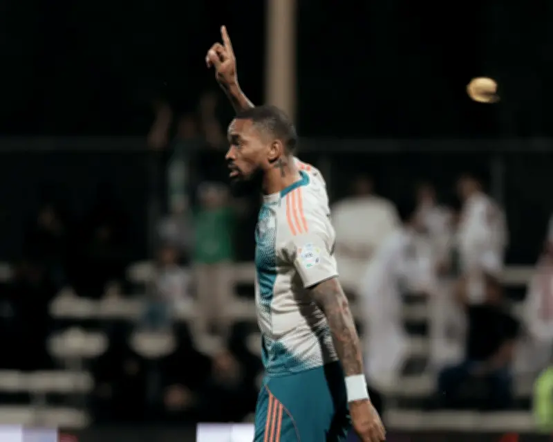 إيفان توني يفجر فضيحة تحكيمية: الحكم الرابع طلب من الأهلي التركيز على الآسيوية فقط