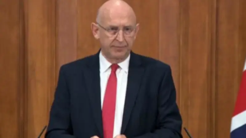 وزير الدفاع البريطاني يكشف عن عمليات تجسس روسية في الأطلسي ويصف تحالف موسكو وطهران بـ"محور العدوان"