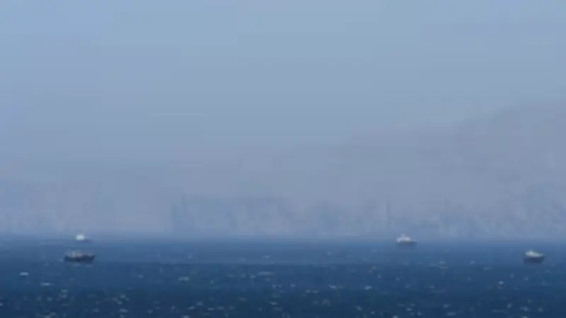 ميلوني تحذر من رسوم إيرانية وتؤكد مشاركة إيطاليا في تحالف دولي لتأمين مضيق هرمز