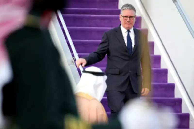 ستارمر يطالب ترمب بإشراك دول الخليج في اتفاق إنهاء حرب إيران ويكشف عن خطط عسكرية لأمن مضيق هرمز