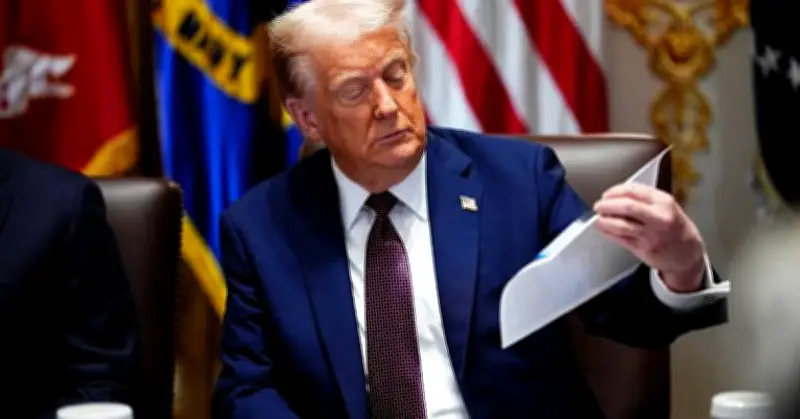 ترامب يهدد باستخدام أقوى الأسلحة الأمريكية إذا فشلت المفاوضات مع إيران