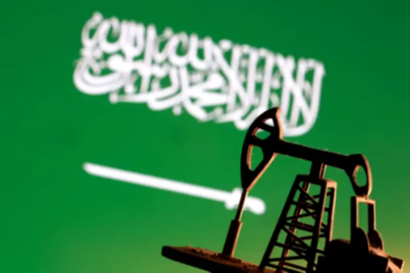 وزارة الطاقة تعلن نجاح استعادة طاقة الضخ الكاملة عبر خط أنابيب شرق - غرب بعد استهدافات