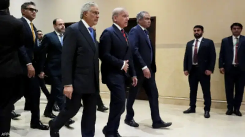 سيناتور باكستاني: مفاوضات إسلام آباد ليست فاشلة بل في حالة جمود.. ونشر القوات بالسعودية دفاعي