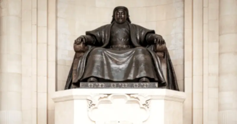 كيف تتحول جرائم القتل إلى أساطير العظمة؟ آلية تاريخية تكشف تحويل العنف إلى مجد