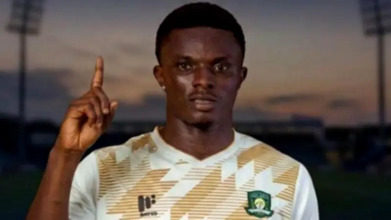 مأساة كروية في غانا: مقتل لاعب شاب في هجوم مسلح على حافلة فريقه بيريكوم تشيلسي