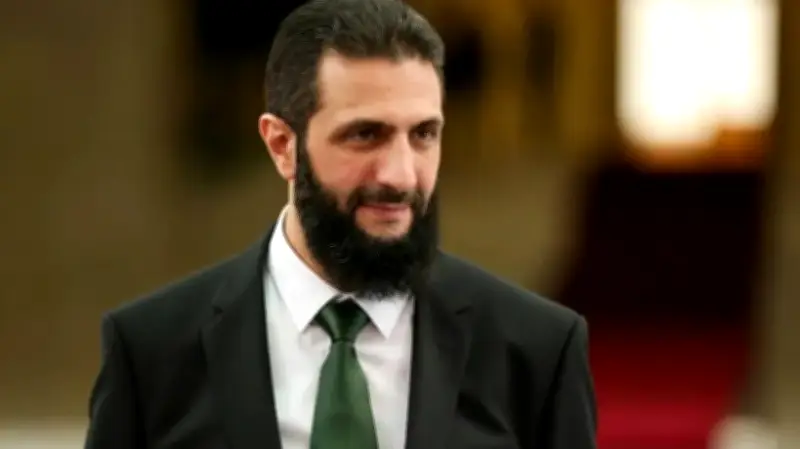 تهنئة عيد الفصح تثير عاصفة تكفيرية ضد الشرع وتكشف هشاشة الحاضنة السياسية في سوريا