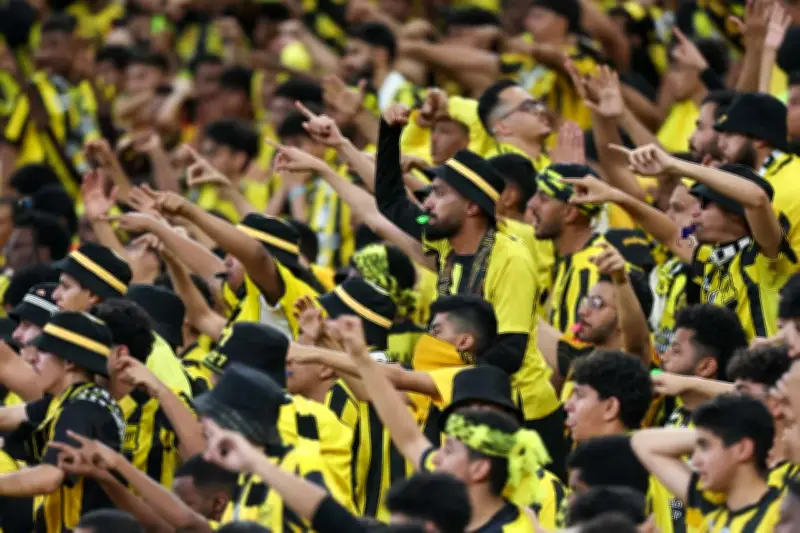 جماهير الاتحاد ترفع معنويات الفريق وتؤهله لربع نهائي دوري أبطال آسيا