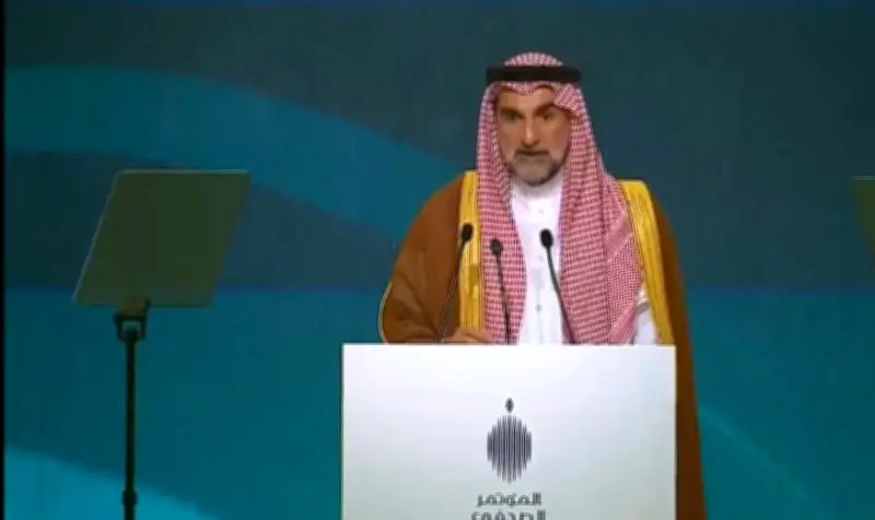 الرميان يؤكد استمرار مشاريع نيوم وإعادة ترتيب أولويات الإنفاق لتحقيق المستهدفات