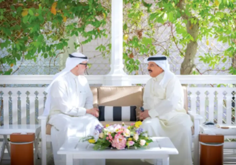 ملك البحرين يستقبل وزير خارجية الكويت لبحث الأوضاع الإقليمية وتعزيز التعاون