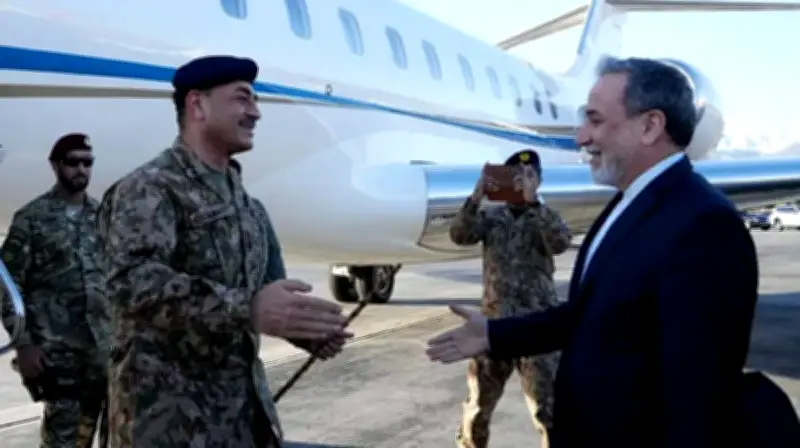 رئيس أركان الجيش الباكستاني يزور طهران لدفع جولة جديدة من المحادثات الأمريكية الإيرانية