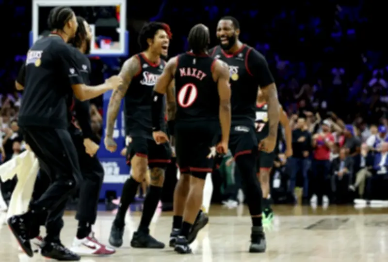 فيلادلفيا سفنتي سيكسرز يتخطى أورلاندو ماجيك ويتأهل لمواجهة بوسطن سلتيكس في البلاي أوف