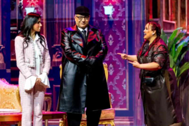 ليلة عاصفة وجريمة غامضة.. نجوم مسرحية «فندق السعادة» يكشفون تفاصيل العرض في موسم الرياض