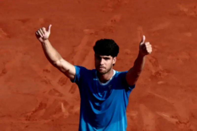 كارلوس ألكاراس ينسحب من دورة مدريد بسبب إصابة المعصم قبل رولان غاروس