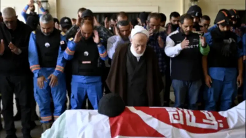 الغارديان: وقف إطلاق النار في لبنان هدنة هشة بينما المدنيون يتوقون لسلام دائم