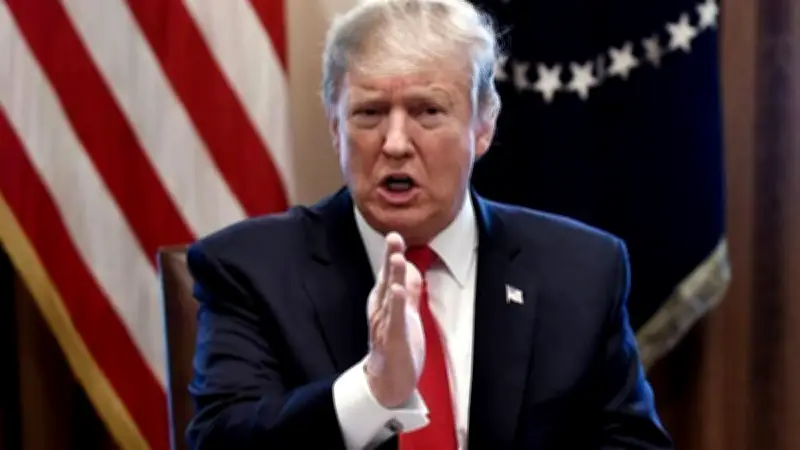 ترامب يعلن فتح مضيق هرمز ويؤكد التزام إيران بعدم امتلاك السلاح النووي