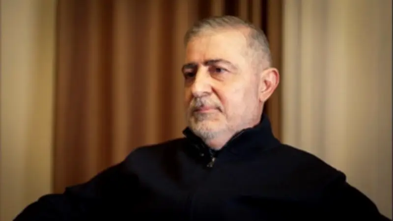 قيادي بارز في حزب الله يؤكد رفض الجماعة نزع سلاحها ويضع شروطاً صارمة لأي تسوية