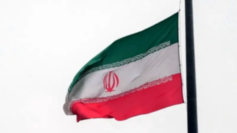 إيران ترفض مطالب أمريكا المتطرفة في مفاوضات إسلام آباد وتؤكد سيطرتها على مضيق هرمز