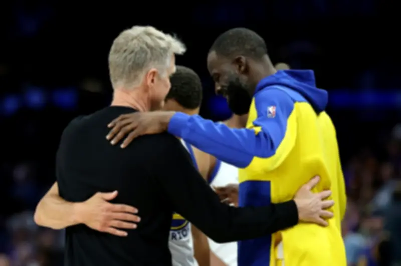 غولدن ستايت ووريرز يواجه تساؤلات مصيرية بعد الخروج المبكر من ملحق الدوري الأمريكي