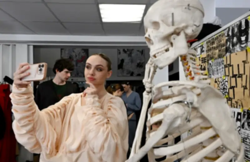 عالمة بريطانية تحدد العمر الذي تبدأ فيه العظام بفقدان صلابتها والعوامل المسرعة لهذه العملية