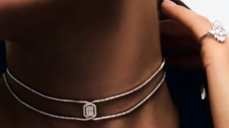 دار Djula الفرنسية تطلق فضاءها الجديد في بلومينغديلز دبي بتصاميم مجوهرات فريدة