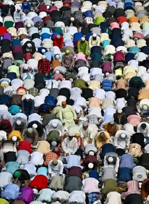 مخاوف في قرية بريطانية من تجمع إسلامي يضم 100 ألف مسلم