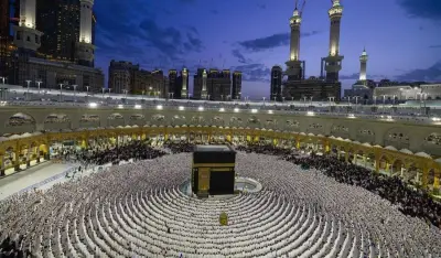 رقم قياسي جديد: 18 مليون معتمر من الخارج في 2025