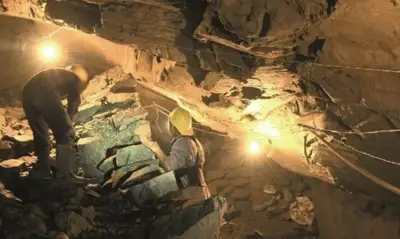 مأساة إنسانية في السودان: انهيار منجم ذهب يودي بحياة 5 أشخاص ويحتجز أكثر من 25 عالقاً