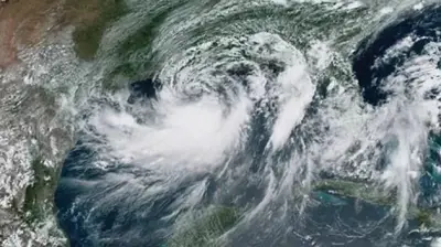 حالة تأهب قصوى في 7 مناطق يونانية بسبب العاصفة إرمينيو مع توقعات طقس خطير