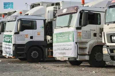 مركز الملك سلمان للإغاثة يرسل 9 شاحنات تحمل 6,480 سلة غذائية إلى عدن ضمن المرحلة الثانية