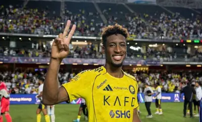 نجم النصر كينجسلي كومان يهدي التأهل الآسيوي لجماهير العالمي بعد الفوز العريض على الأهلي القطري