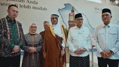 سفير السعودية بإندونيسيا يتفقد صالة مبادرة طريق مكة في مطار جاكرتا