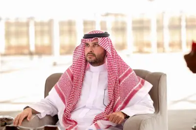 الأمير تركي بن محمد يطلع على منجزات مركز إكثار الحبارى في محمية الإمام تركي