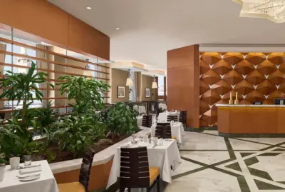 السياحة تلزم مرافق الضيافة بتراخيص مستقلة للأنشطة التجارية