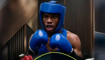 نيف الغزواني يحقق إنجازاً تاريخياً كأول ملاكم سعودي يتأهل لأولمبياد داكار للشباب