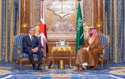ولي العهد ورئيس الوزراء البريطاني يبحثان تعزيز الشراكة ودعم أمن المنطقة في لقاء جدة