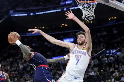 ثاندر يحسم صدارة الغرب في الدوري الأميركي للمحترفين بفوز ساحق على كليبرز