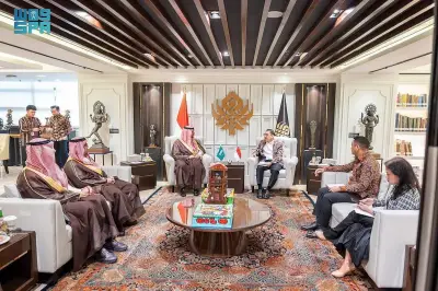 وزير الثقافة السعودي يزور متحف إندونيسيا الوطني في جاكرتا لتعزيز التعاون الثقافي
