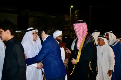 آل أبو الخير ومرداد يستقبلون المعزين في فقيدهم فؤاد بمكة المكرمة