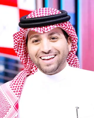 عبدالعزيز الفضلي: مسيرة إعلامية استثنائية تمتد لعقد في MBC مع 15 ألف ساعة بث مباشر