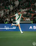 ديميرال يُحصن دفاع الأهلي ويُغلق النوافذ أمام فيسيل الياباني في نصف نهائي آسيا